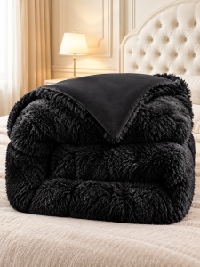 Пухкава олекотена завивка Fluffy 200×230 см с 2 калъфки, 3 части, черен – Johnny Home FA-10 - Img 3
