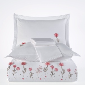 Set lenjerie pat Salome alb Hobby Home cu fețe de pernă brodate și cearșaf alb