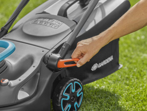 Akumulatorska kosilica sa dve baterije i punjačem Powermax 37/36V P4A GARDENA - Img 3
