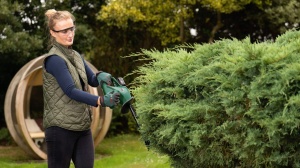 Akumulatorski trimer za žbunje i živicu EasyHedgeCut 18V-44-11 Solo BOSCH - Img 4