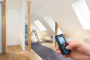 Digitalni laserski daljinomer GLM 40 BOSCH - Img 6