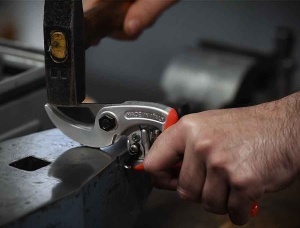 Makaze voćarske Ergonomic 210mm Castellari - Img 4
