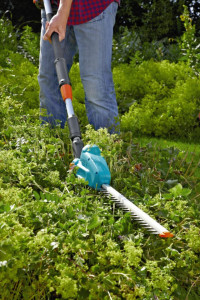 Akumulatorski teleskopski trimer za žbunje - živicu sa baterijom 3m THS 42/18V P4A GARDENA - Img 2