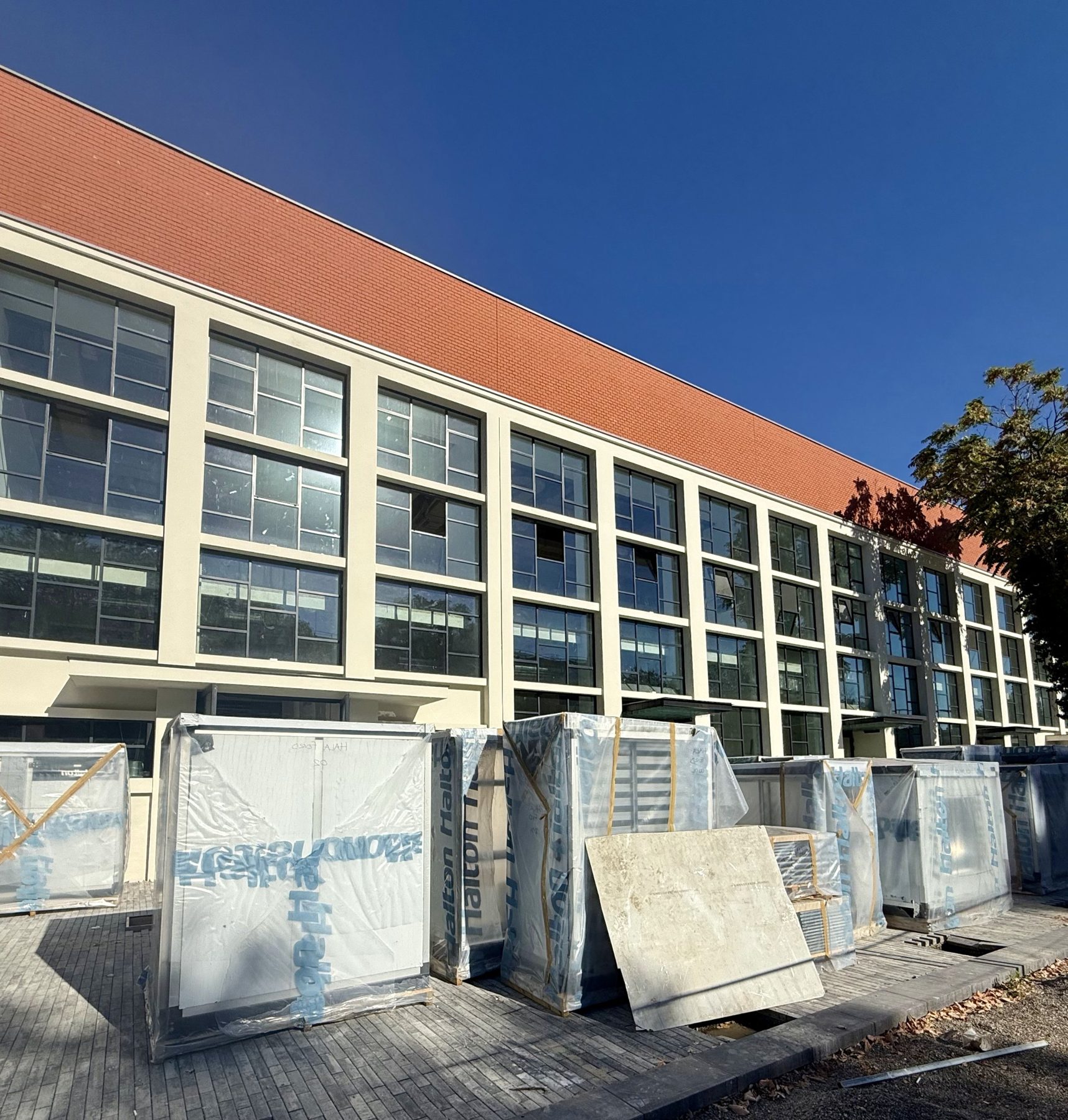 Echipamente de ventilație Halton livrate pe șantierul Hala Marketta București – proiect Cookman