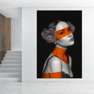 Tablou Canvas Figura Femeie cu Dungi Portocalii AMG2201A - Img 3