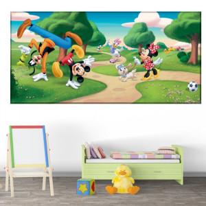 Tablou Canvas Mickey si Prietenii la Joaca in Parc DEB9