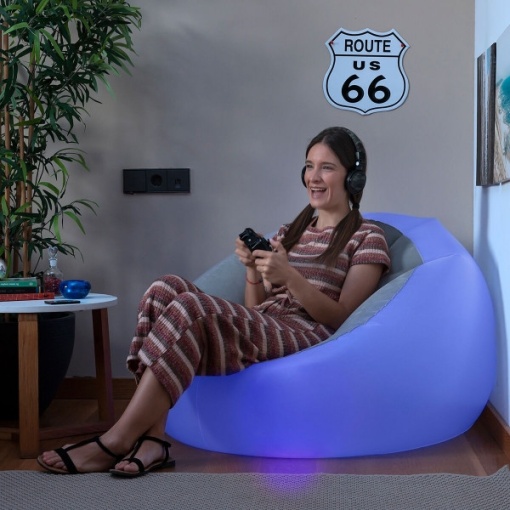 Fotoliul Gonflabil cu Lumină LED: Confort și Ambient Multicolor pentru Interior și Exterior