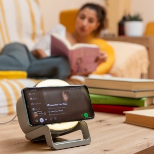 Boxă Bluetooth Inovatoare cu Încărcare Wireless și LED – Portabilă, Multifuncțională, Control Tactil, Lumina Duală, Compatibilă Universal - Img 2