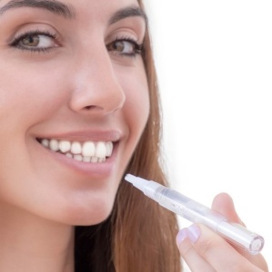 Set 2 Bucati Creion de Albire a Dinților BellFyd® cu Albire Rapidă și Sigură Pentru Îngrijire Dentară și Protecție a Smalțului, Design ergonomic