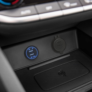 Încărcător Auto cu Iluminare Albastră și Protecție Cauciuc - Dual USB 5V, Compatibilitate Universală, Instalare Simplă, Siguranță și Confort Nocturn - Img 2