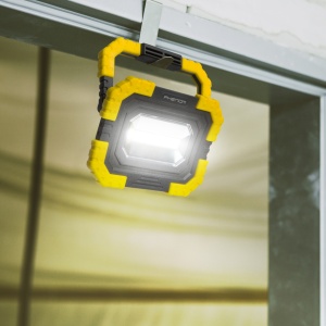 Proiector Multifuncțional PHENOM - LED COB de Mare Putere, 16W, 1000 Lumeni, 6 Ore Autonomie, Încărcare USB Type-C, Rezistent la Apă și Praf, Ideal pentru Ateliere și Gospodării - Img 2