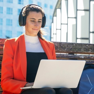 Căști Bluetooth Pliabile Fără Fir Folbeat, Design Ergonomic, Confortabil, Cu Reducerea Zgomotului și Microfon Hands-Free - Negru, 17.5x19-21x8cm