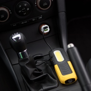 Lampă de Lucru COB LED 2 în 1 PHENOM - Cu Acumulator Reîncărcabil, Intensitate Reglabilă, Talpă Magnetică, Design Portabil, Galben/Negru, 2000mAh Li-Ion - Img 2
