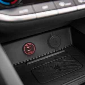 Încărcător Auto Universal cu Lumină Roșie, Dual USB, Protecție Cauciuc, Instalare Ușoară, 5V/1A și 2.1A - Img 2
