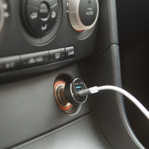 Adaptor Auto DELIGHT - Încărcare Rapidă, Type-C / PD și USB, Metalic, Compact, 18W, pentru iPhone, Google Pixel, Samsung, Argintiu/Negru - Img 2