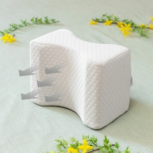Pernă Ergonomică pentru Picioare și Genunchi - Design Inovator Fluture, Spumă Memory Foam, Husă Respirabilă, Bandă Velcro Reglabilă, Gri, Ideală pentru Odihnă și Aliniera Coloanei - Img 6