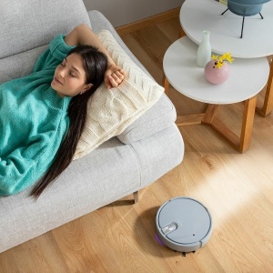 Robot Aspirator Reîncărcabil Multifuncțional 5 în 1: Aspirare, Măturare, Dezinfecție UV, Umidificare, Difuzor Parfum, Silențios și Compact, Ideal pentru Curățenie Profundă - Img 4