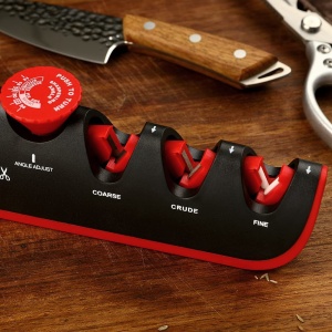 Aparat Manual Pentru Ascutit Cutite - Dispozitiv Profesional pentru Ascutirea cutitelor 4 in 1 - Gri / Rosu