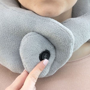 Pernă de masaj cervical electrică cu vibrații, design ergonomic și susținere fermă