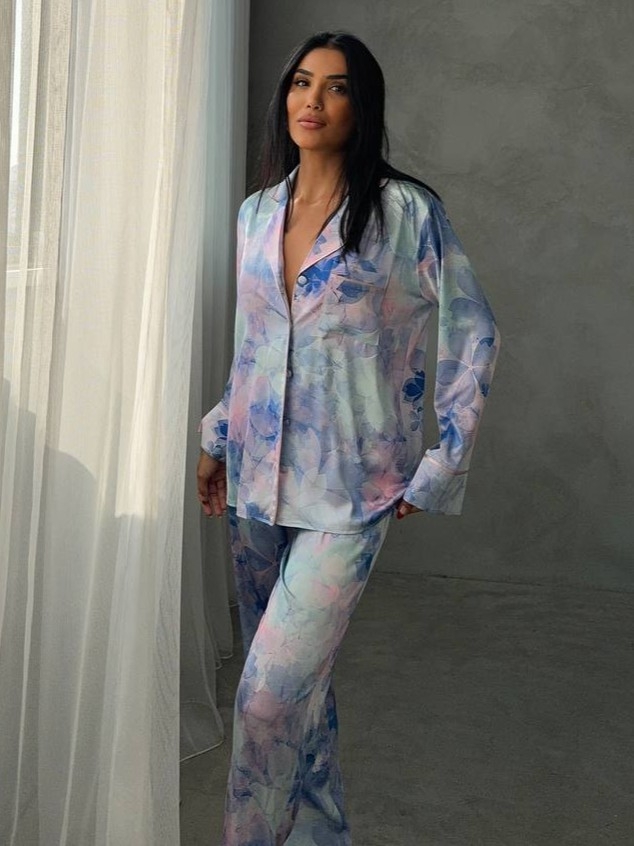 Set pijama dama din doua piese, cu nasturi – 2401679, Albastru floral