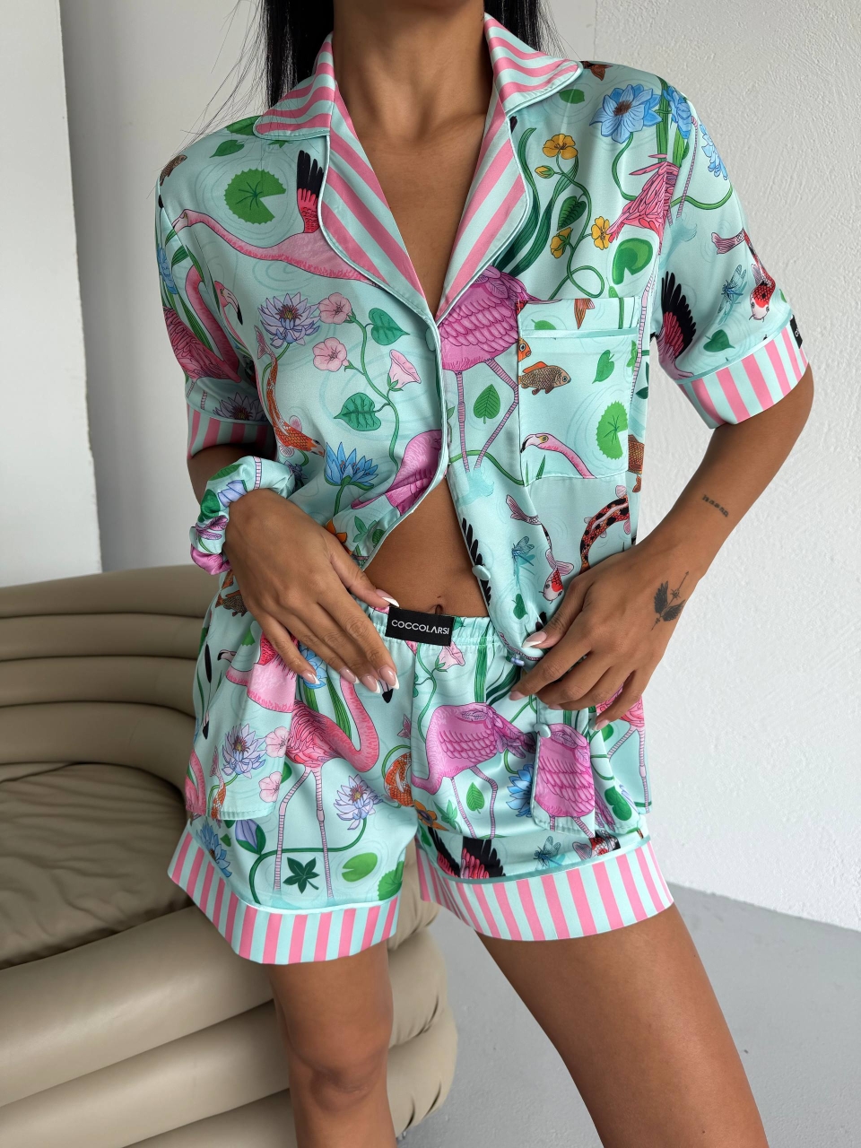 Set pijama dama din doua piese, cu nasturi – 2600033, Verde cu imprimeu flamingo