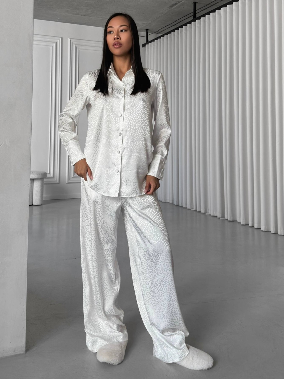 Set pijama dama din doua piese, cu nasturi – 2301433, Alb