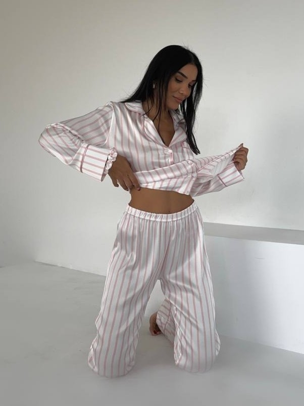 Set pijama dama din doua piese, cu nasturi – 2401674, Alb/ Roz - imagine 5