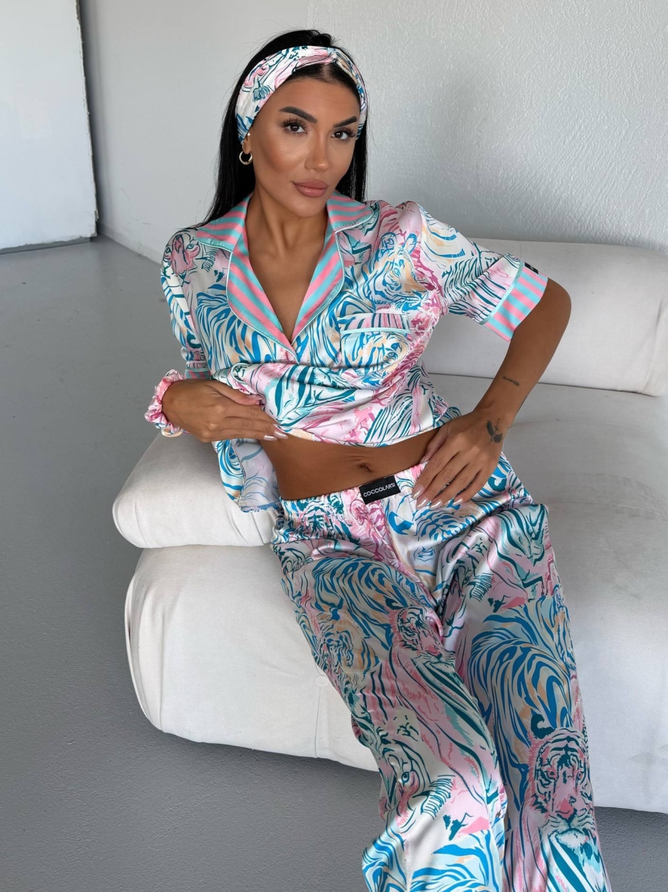 Set pijama dama din doua piese, cu nasturi – 2500382, Mint Tiger Vibe - imagine 2