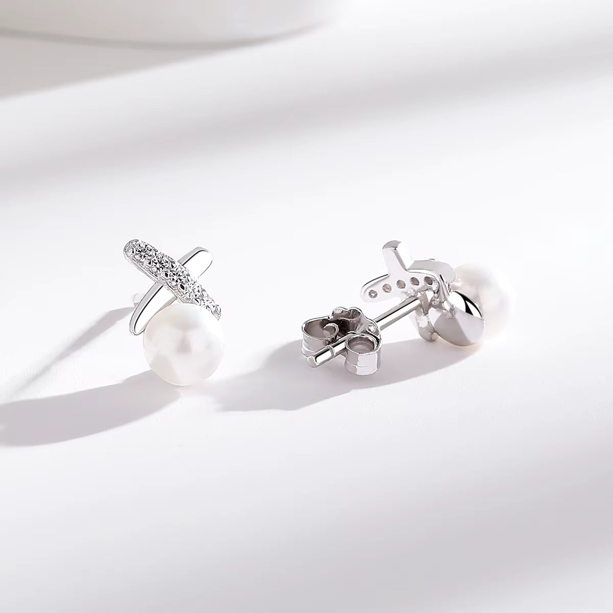 Cercei argint 925, JW1614, model X cu perla, placati cu rodiu