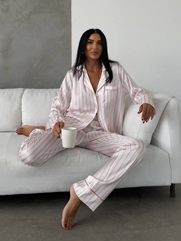 Set pijama dama din doua piese, cu nasturi – 2401674, Alb/ Roz - imagine 3