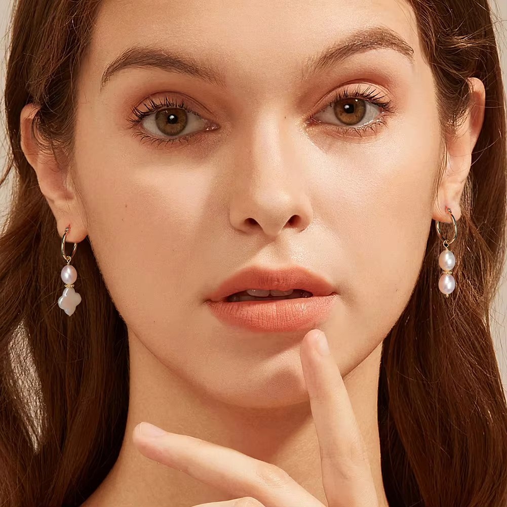 Cercei argint 925, JW1718, model asimetric cu perle, placati cu aur