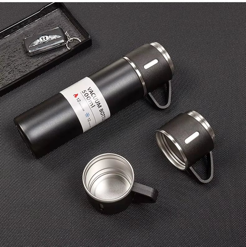 Set cadou termos inox 500 ml cu 3 căni, capac filetat, negru mat — imaginea 4