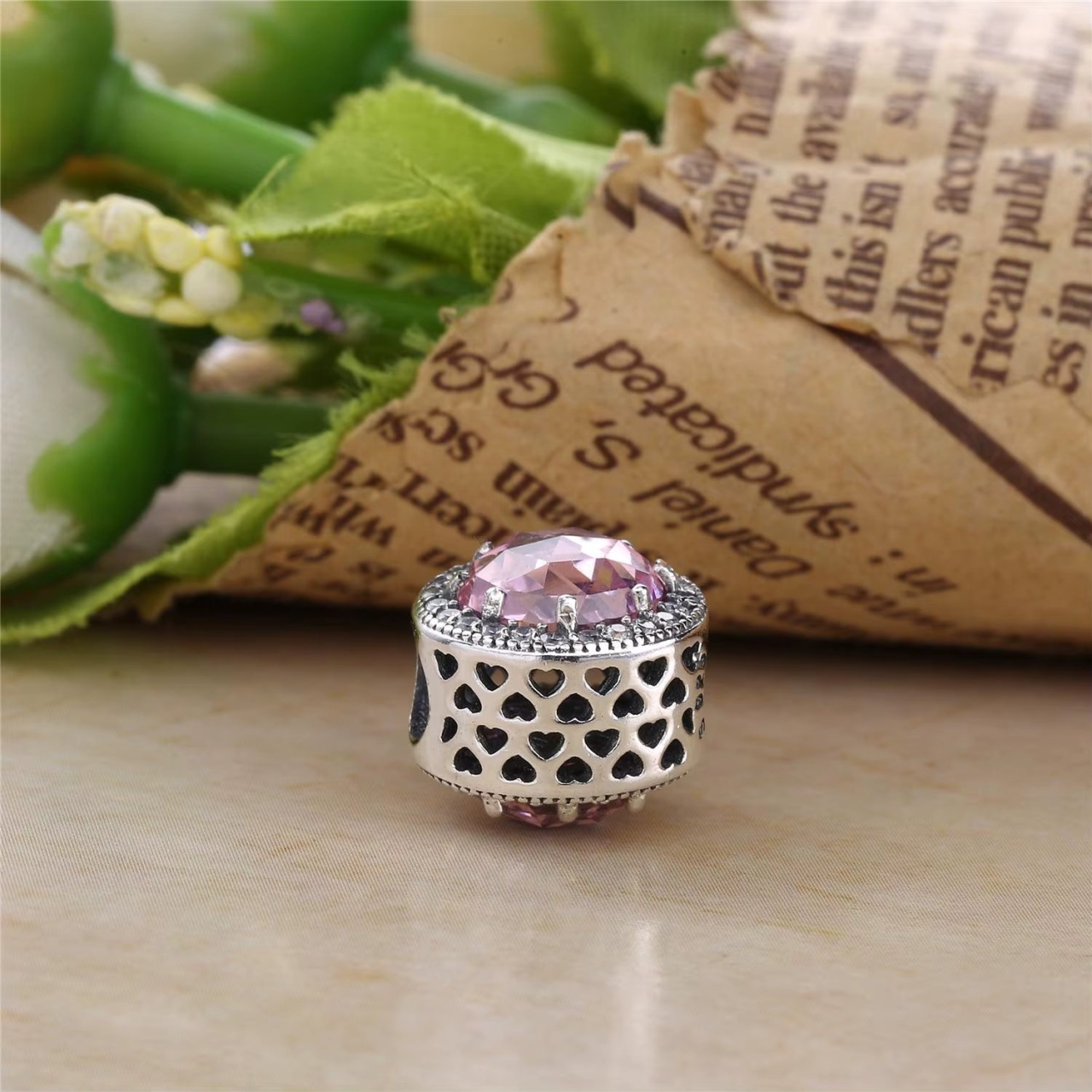 Charm/talisman argint 925, JW1185, model cu piatra roz si inimioare, placat cu rodiu - 1 | YEO