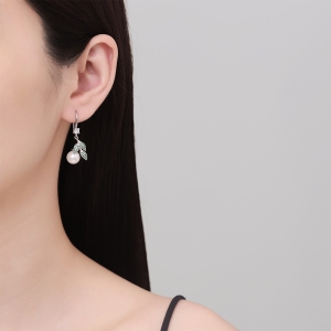 Cercei argint 925, JW1271, model perla si frunze, placati cu rodiu - Img 2