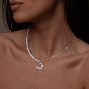 Lantisor argint 925, JW1722, model semiluna si perle, placat cu aur - Img 2