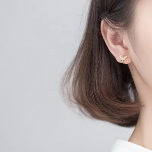 Cercei ear cuffs argint 925, JW1679, model fluture, placat cu aur - Img 2