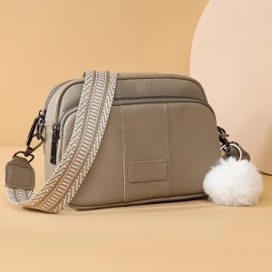 Geantă damă piele naturală, crossbody, breloc pompon, bej GT3348 - Img 3