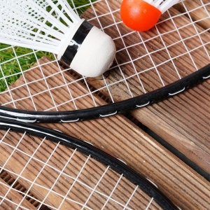 Set de 4 Rachete badminton cu 8 fluturasi 61 cm, 12 buc, Kids Line