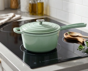 Cratita din fonta emailata cu coada 2.1L, 19cm, Verde Menta