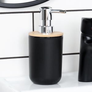 Set accesorii baie negru + Bambus 6 buc,dozator de săpun, săpunieră, 2 căni, perie de toaletă și coș de gunoi, Black Line