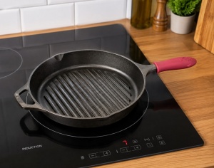Tigaie Grill din Fontă Naturală Masivă – 26 × 26 cm + Protectie Silicon cadou, Cast Line