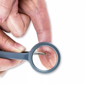 Lupa portabila MagniGrip, putere 4.5x cu leduri si cu penseta de precizie - Carson - Img 7
