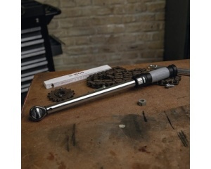 Cheie dinamometrică cu clichet WGB 1/2" 25-125 Nm, crom-vanadiu - Img 6