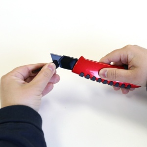 PMGL-EVO1R Cutter metalic PREMIUM 18 mm, NT Cutter - Img 13
