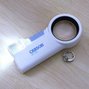 Lupă cu lanternă MagniFlash si LED-uri, putere x9 - Carson - Img 4