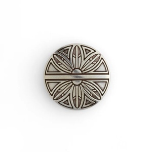 Ornament Feather Shield, Tandy Leather SUA