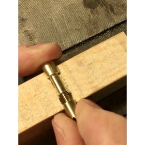 Surub tip Corby din alama nichelata pentru plasele cutit - Img 5