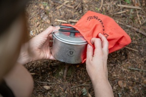 501050 Cana Trangia cu maner si capac negru pentru camping/outdoor - Img 4