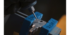 108 Freza de gravare 0.8 mm, Dremel - Img 5