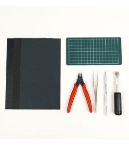 Set de unelte pentru constructia de machete din plastic si lemn - Artesania Latina